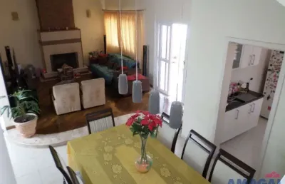 Casa em condomínio fechado com 4 quartos à venda no jardim coleginho, jacareí  por r$ 1.800.000