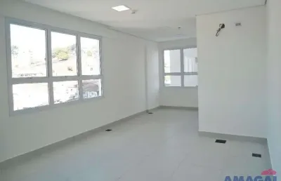 Sala comercial à venda no centro, jacareí  por r$ 265.000