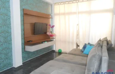 Casa com 7 quartos à venda na cidade jardim, jacareí  por r$ 1.272.000