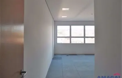 Sala comercial à venda no centro, jacareí  por r$ 486.000