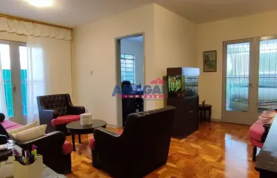 Casa com 3 quartos à venda no centro, jacareí  por r$ 600.000