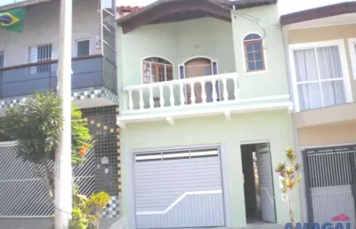 Casa com 4 quartos à venda no bandeira branca, jacareí  por r$ 400.000