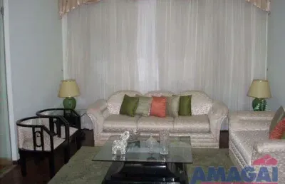 Casa com 5 quartos à venda no centro, jacareí  por r$ 1.200.000