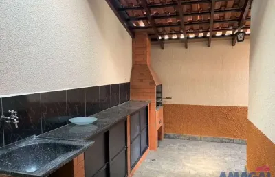 Casa em condomínio fechado com 2 quartos para alugar no jardim coleginho, jacareí  por r$ 1.450