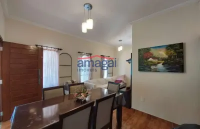 Casa com 3 quartos à venda na cidade jardim, jacareí  por r$ 600.000