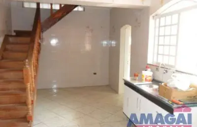 Casa com 4 quartos para alugar no centro, jacareí  por r$ 2.800