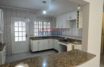 Casa com 5 quartos à venda no loteamento villa branca, jacareí  por r$ 905.000