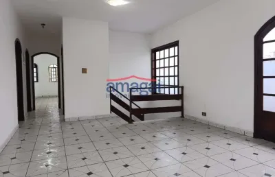 Casa com 2 quartos para alugar no jardim jacinto, jacareí  por r$ 3.900