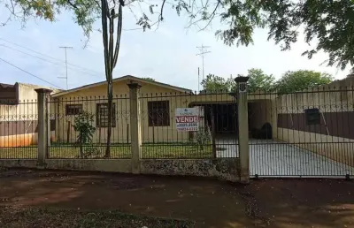 Casa com 3 quartos à venda na Avenida 7 de Setembro, 869, Jardim da Glória, Maringá