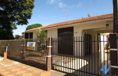 Casa com 3 quartos à venda na Rua Pioneiro Carlos Poppi, 719, Jardim Liberdade, Maringá