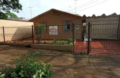 Casa com 3 quartos à venda na Avenida 7 de Setembro, 857, Jardim da Glória, Maringá