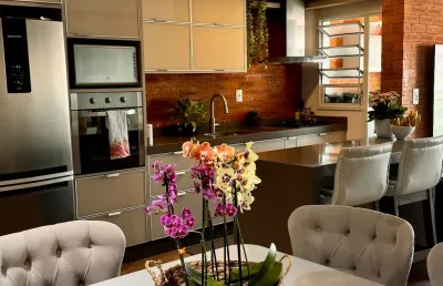 Belíssimo apartamento a venda muito bem localizado no coração de barreiros, são josé/sc