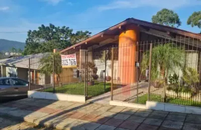 Casa com 3 quartos à venda na rua luiz pasteur, 549, trindade, florianópolis por r$ 1.060.000