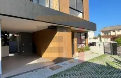 Casa em condomínio fechado com 3 quartos à venda na rua grumixama, 183, campeche, florianópolis por r$ 1.149.000