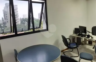 Sala comercial à venda na Rua Germano Petersen Júnior, Auxiliadora, Porto Alegre