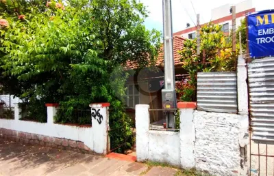 Terreno à venda na Rua Oscar Schneider, Medianeira, Porto Alegre