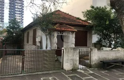 Terreno à venda na Rua João Abbott, Petrópolis, Porto Alegre