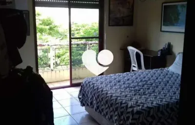 Casa com 4 quartos à venda na Rua Afonso Pena, Azenha, Porto Alegre