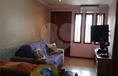 Casa com 3 quartos à venda na Rua Vidal Barbosa, Sarandi, Porto Alegre