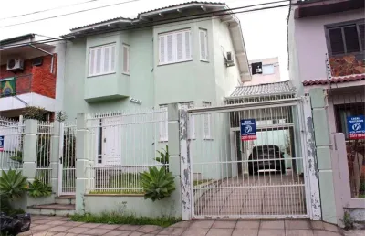 Casa com 4 quartos à venda na Parque dos Nativos, Vila Ipiranga, Porto Alegre