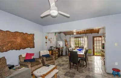Casa com 4 quartos à venda na Avenida João Wallig, Passo da Areia, Porto Alegre