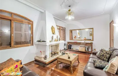 Casa com 4 quartos à venda na Rua Geraldo Souza Moreira, Passo da Areia, Porto Alegre