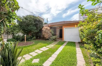 Casa com 3 quartos à venda na Rua Machado de Assis, Jardim Botânico, Porto Alegre