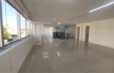 Sala comercial à venda na Avenida Teixeira Mendes, Chácara das Pedras, Porto Alegre