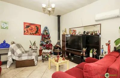 Casa com 2 quartos à venda na Avenida Saturnino de Brito, Chácara das Pedras, Porto Alegre