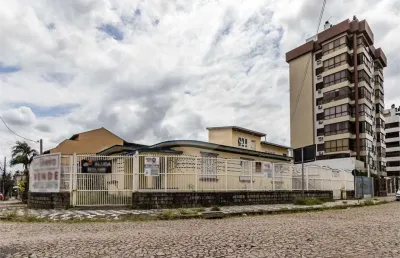 Casa com 4 quartos à venda na Rua Leopoldo de Freitas, Passo da Areia, Porto Alegre