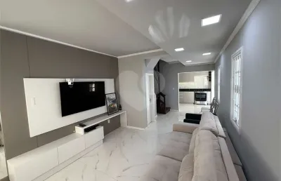 Casa com 2 quartos à venda na Rua Alfredo Miranda Obino, Vila Ipiranga, Porto Alegre
