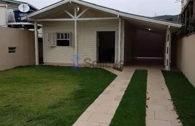 Casa com 2 quartos à venda no Centro, Imbituba 