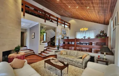 Casa com 4 quartos à venda na avenida albino raschendorfer, 90, vista alegre, curitiba, 388 m2 por r$ 3.100.000