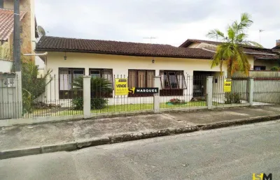 Casa com 4 quartos à venda na Rua Adolfo Trincks, Glória, Joinville