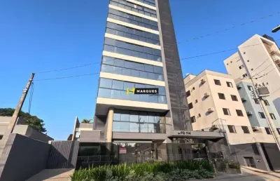 Apartamento de alto padrão mobiliado e decorado, com 2 suítes + 1 suíte master e 2 vagas de garagem no américa