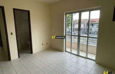 Apartamento com 2 quartos para alugar na Rua Senador Rodrigo Lobo, Jardim Iririú, Joinville