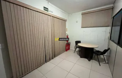 Sala comercial para alugar na Rua Pedro Castro Breis, Floresta, Joinville