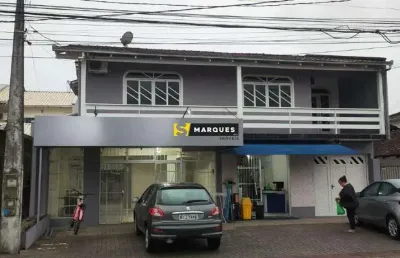Sala comercial em ótima localização no bairro aventureiro