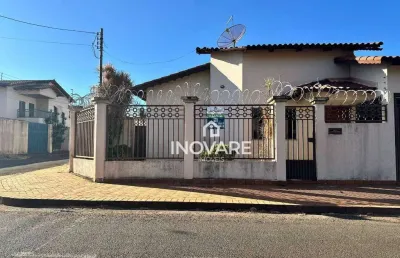 Casa com 3 dormitórios à venda, 198 m² por r$ 650.000,00 - setor central - itumbiara/go