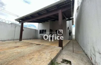 Casa com 3 quartos à venda na Rua F 1, 3, Residencial Flamboyant, Anápolis
