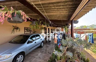 Casa com ponto de comercio na  vila jaiara - anápolis/go