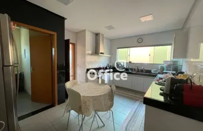 Sobrado com 3 dormitórios à venda, 240 m² por r$ 1.200.000,00 - cidade jardim - anápolis/go