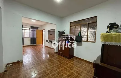 Casa com 3 quartos à venda, 180 m² por r$ 600.000 - vila santa isabel - anápolis/go