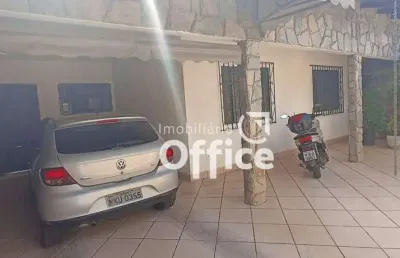 Casa com 3 dormitórios à venda, 225 m² por r$ 500.000,00 - jardim ana paula - anápolis/go