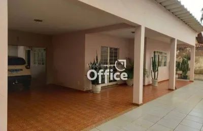 Casa com 3 quartos à venda, 300 m² por r$ 750.000 - jardim bandeirante - anápolis/go