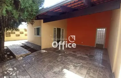 Casa com 3 quartos  à venda, 167 m² por r$ 750.000 - jundiaí - anápolis/go