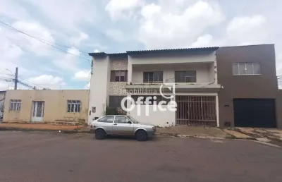 Sobrado com 4 quartos à venda, 230 m² por r$ 800.000 - setor central - anápolis/go