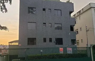 Apartamento para venda possui 223 metros quadrados com 3 quartos