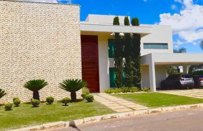 Apartamento para venda tem 527 metros quadrados com 4 quartos