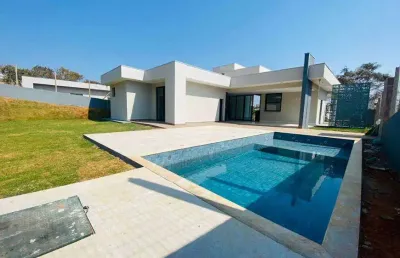 Casa de condomínio para venda possui 1000 metros quadrados com 4 quartos